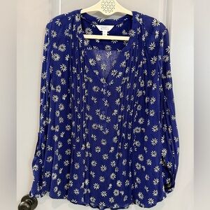 Market & Spruce Navy Blue Daisy-Print Button Front Blouse